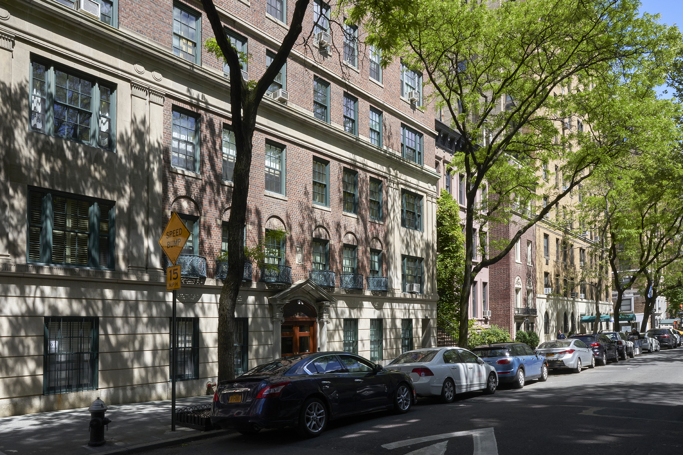 125 East 74th Street, Unit 6A Manhattan, NY 10021 - Photo 13 of 14