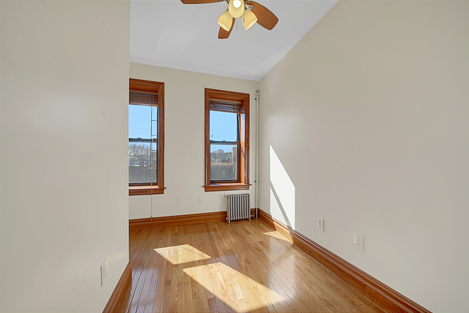 364 15th Street, Unit 4L Brooklyn, NY 11215 - Photo 2 of 5