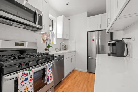 $225,000 | 640 West 231st Street, Unit 7A | Spuyten Duyvil