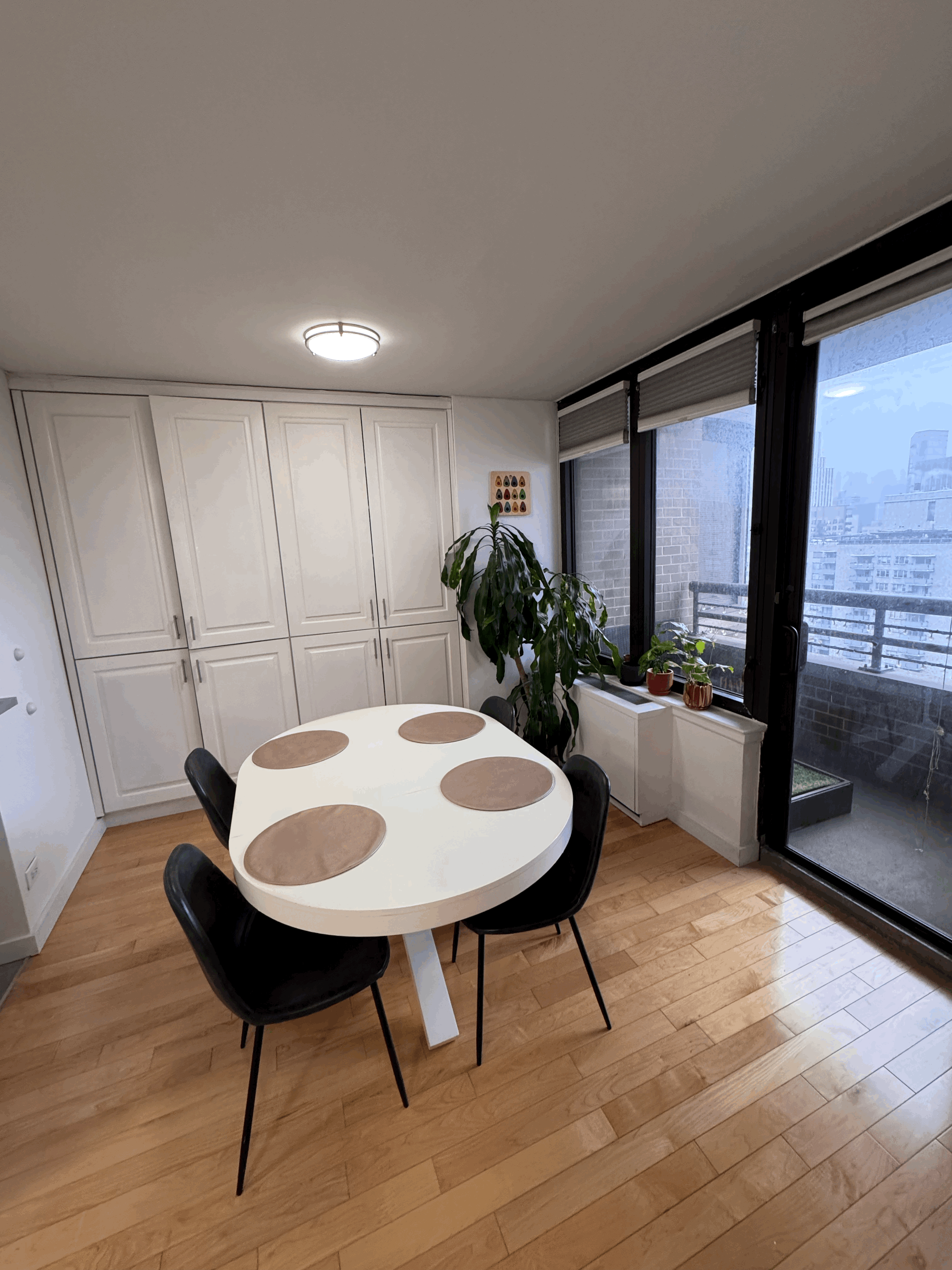 330 East 38th Street, Unit 38I Manhattan, NY 10016 - Photo 4 of 17 a living room with furniture