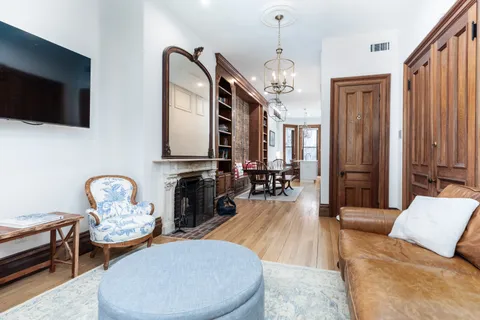 $1,799,000 | 23 Braddock Park, Unit 2, Boston, MA 02116