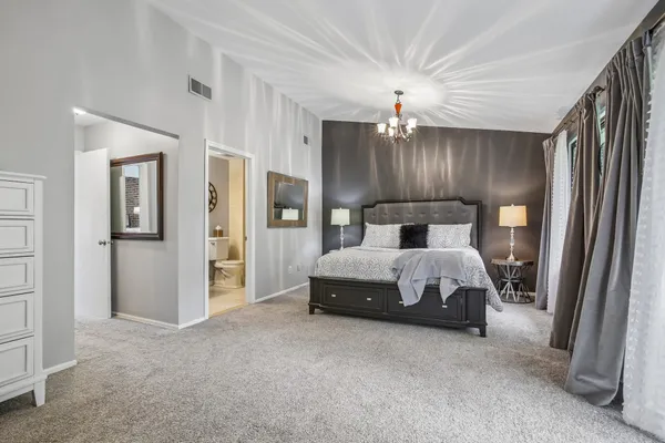 $599,000 | 12 Louisburg Square, Verona, NJ 07044