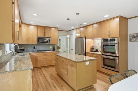 $1,850,000 | 11815 Beekman Place, Rockville, MD 20854