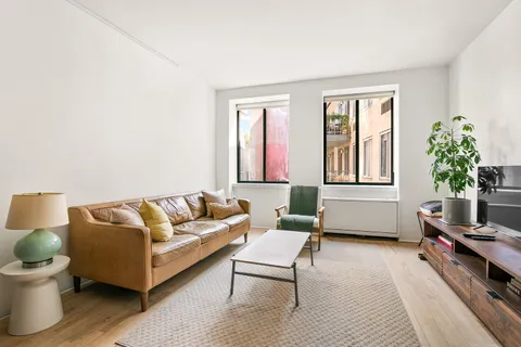 $1,085,000 | 167 Perry Street, Unit 5K | West Village