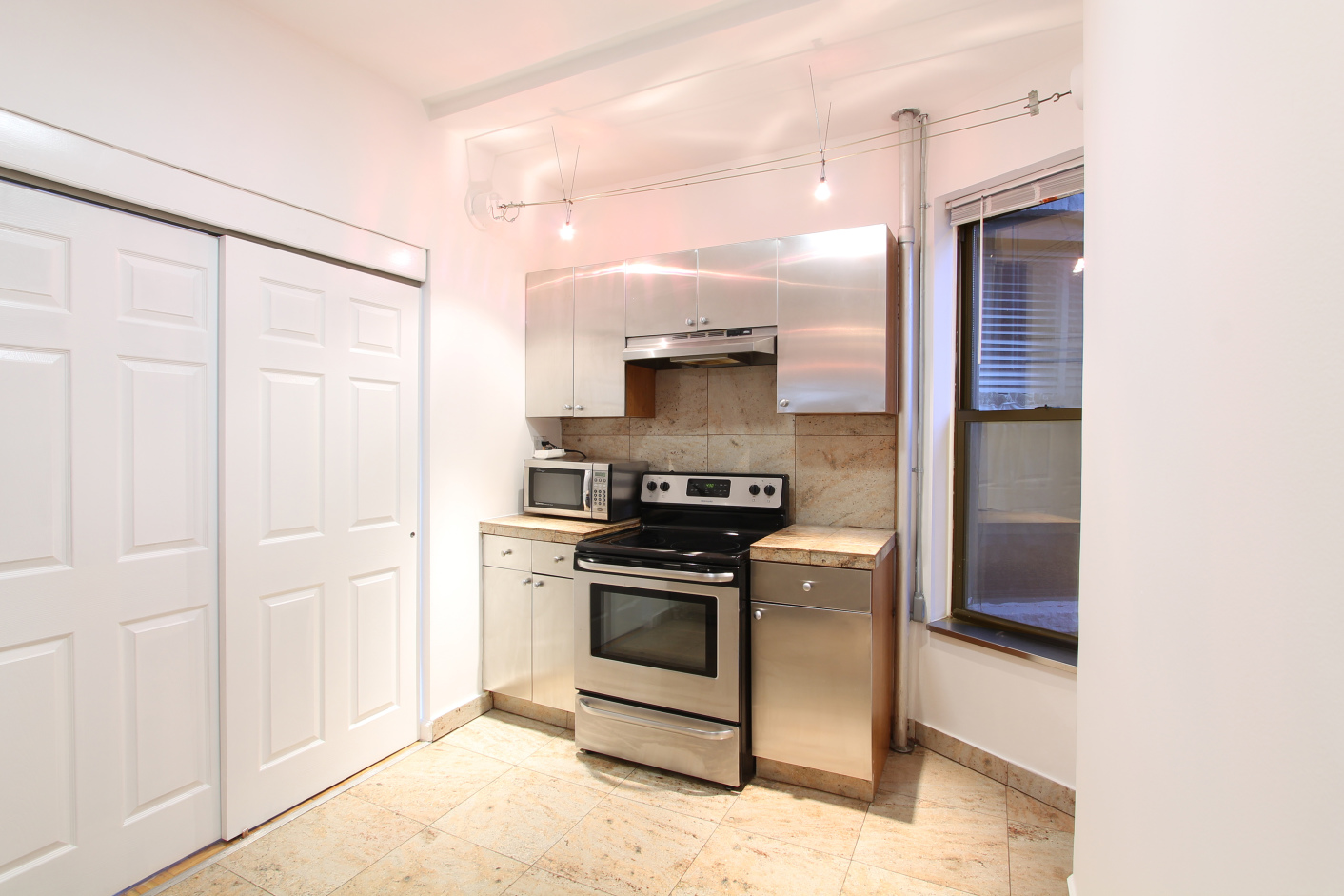 1315 3rd Avenue, Unit 2RN Manhattan, NY 10021 - Photo 2 of 3