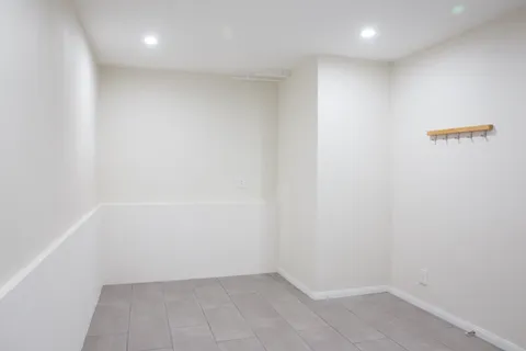 $450,000 | 14018 Vanowen St Street, Unit 7, Van Nuys, CA 91405