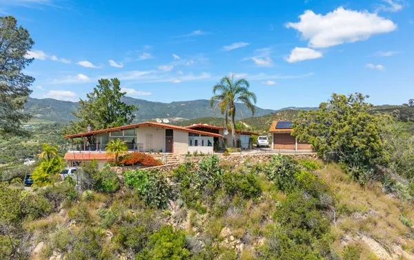 $925,000 | 39435 De Luz Road, Fallbrook, CA 92028