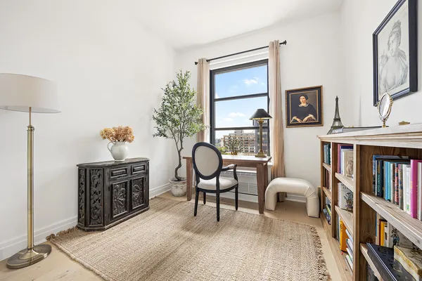 $6,750 | 13-33 Jackson Avenue, Unit 9B | Long Island City