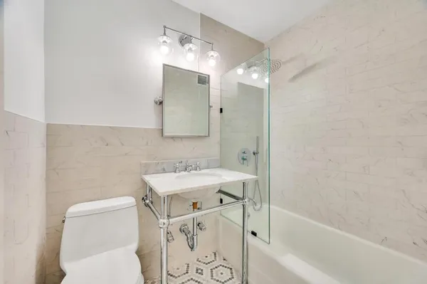 $5,750 | 345 East 73rd Street, Unit 5F | Lenox Hill