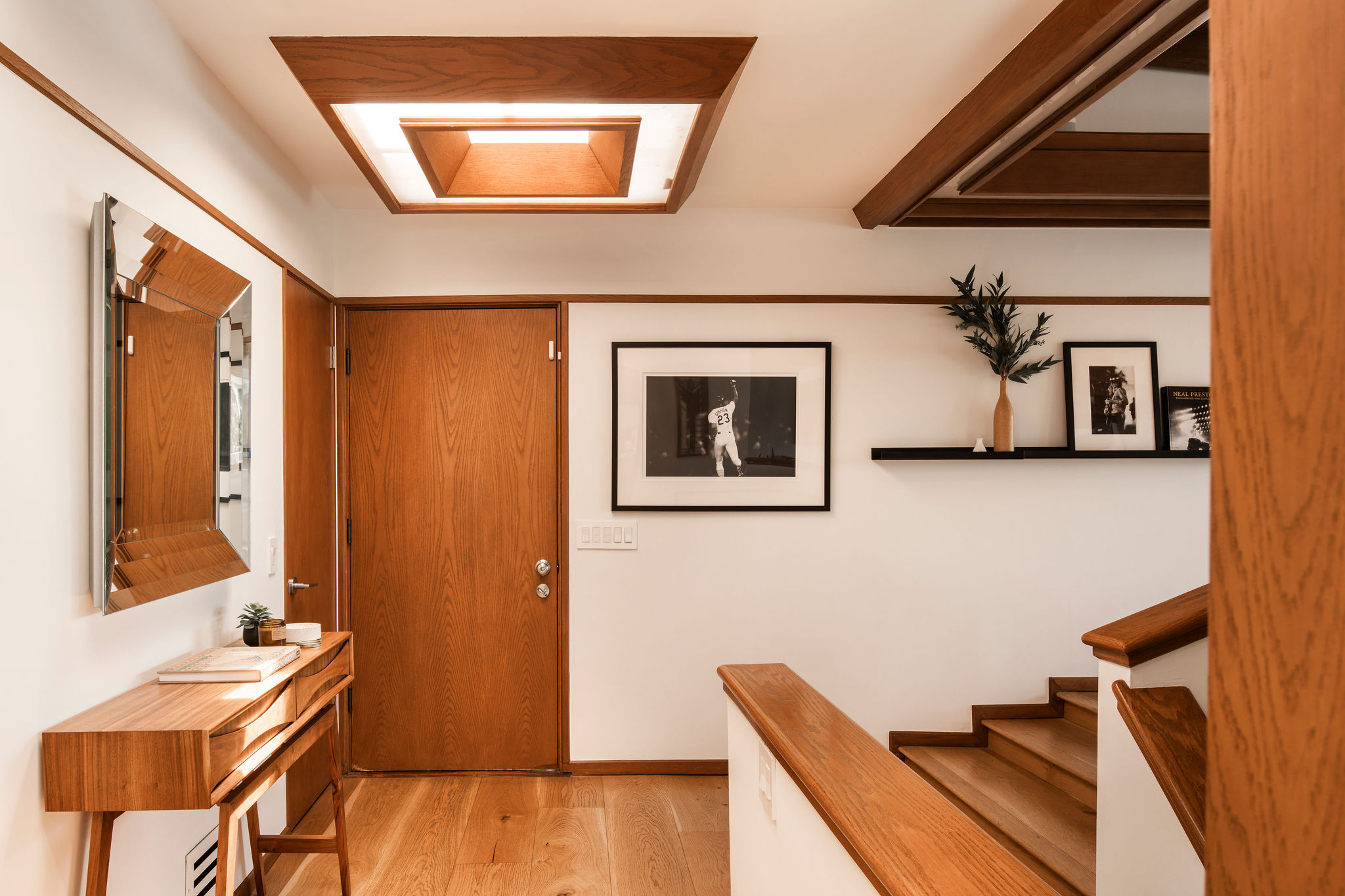 2371 Cove Ave Los Angeles, CA 90039 - Photo 7 of 43