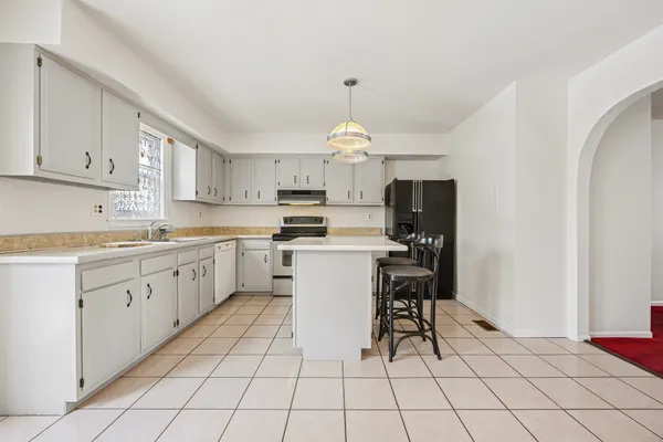 $415,000 | 402 Jean Drive, King of Prussia, PA 19406