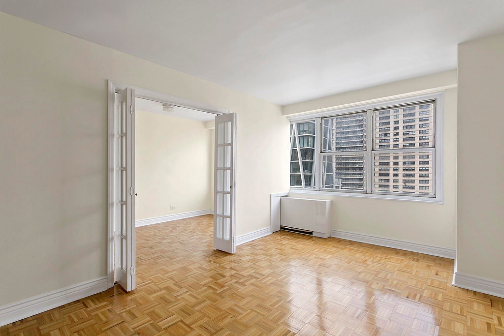 155 West 68th Street, Unit 1607 Manhattan, NY 10023 - Photo 2 of 8