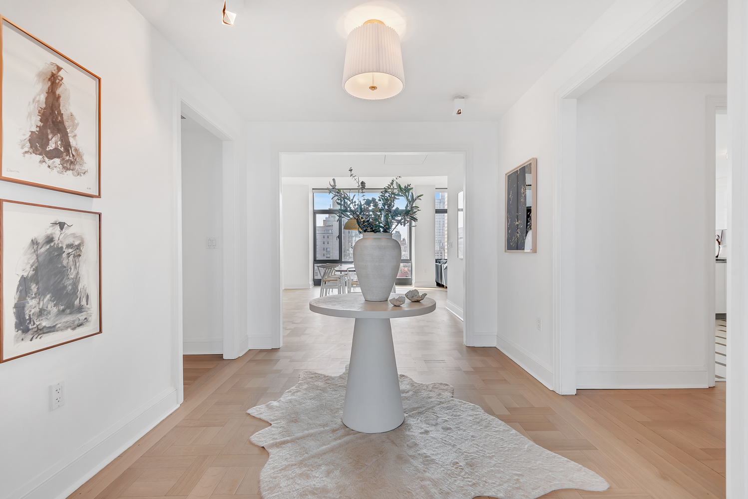 170 East End Avenue, Unit 16B Manhattan, NY 10128 - Photo 4 of 21 a view of a living room