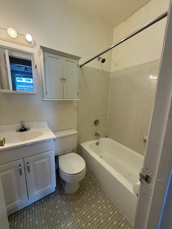 $2,750 | 132 Remsen Street, Unit 7 | Brooklyn Heights