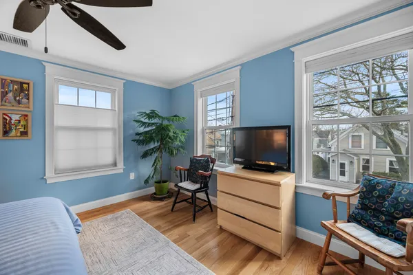 $670,000 | 100 Burrill Street, Unit 3, Swampscott, MA 01907