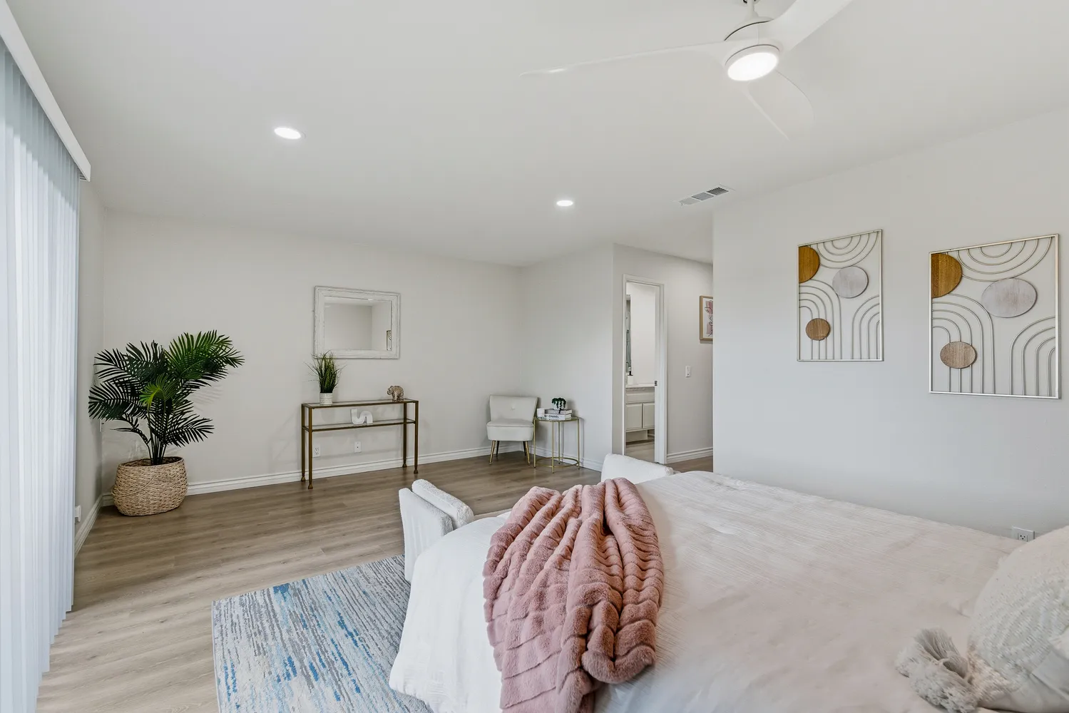 $819,000 | 19237 Index Street, Unit 4, Porter Ranch, CA 91326