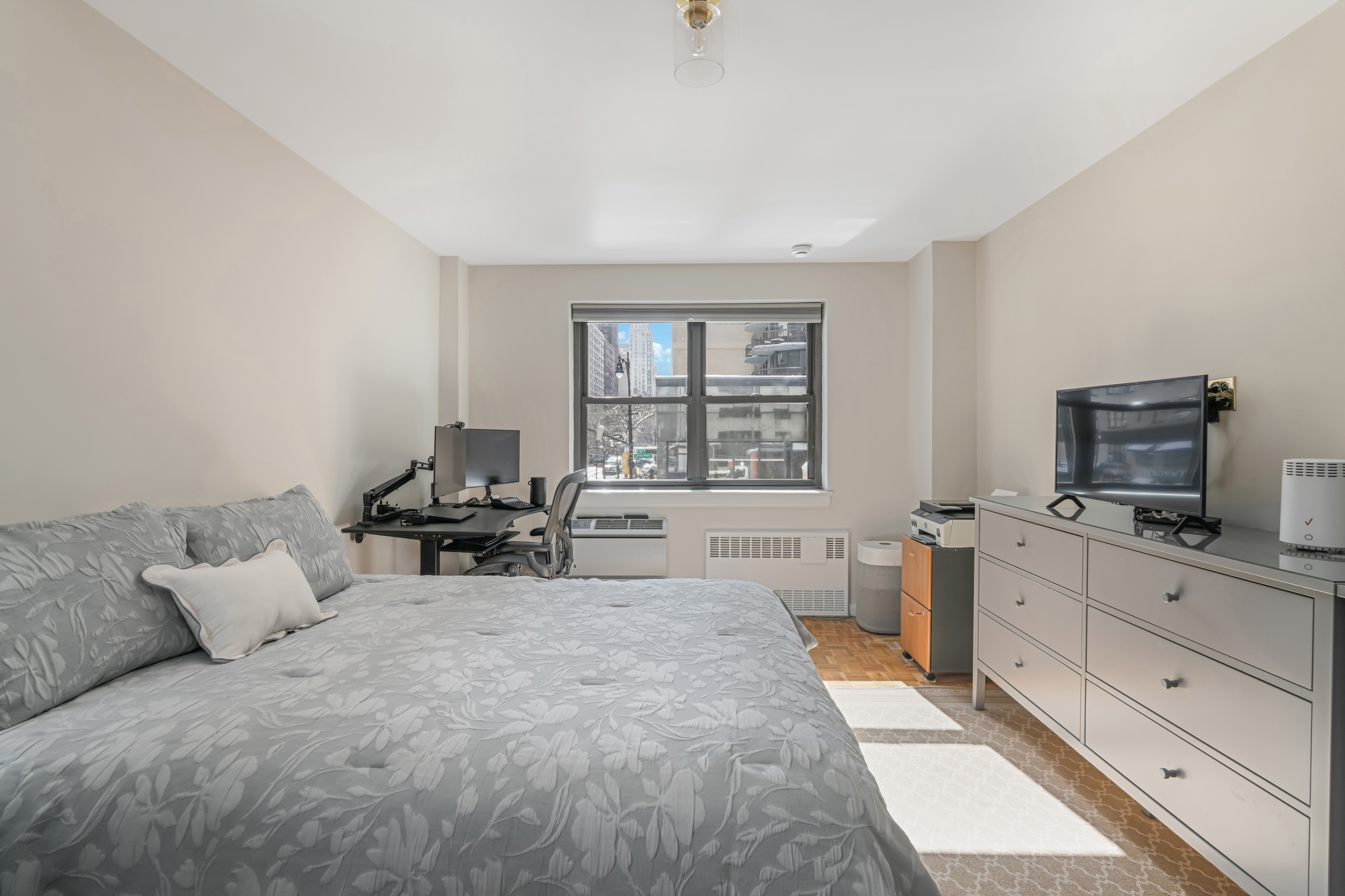 357 East 57th Street, Unit 2D Manhattan, NY 10022 - Photo 9 of 18