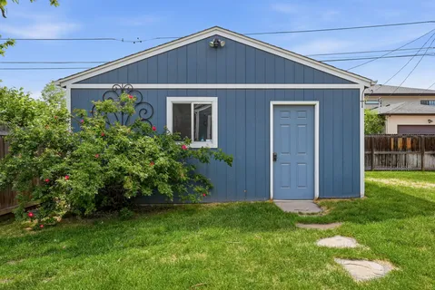 $1,050,000 | 1121 South Cook Street, Denver, CO 80210