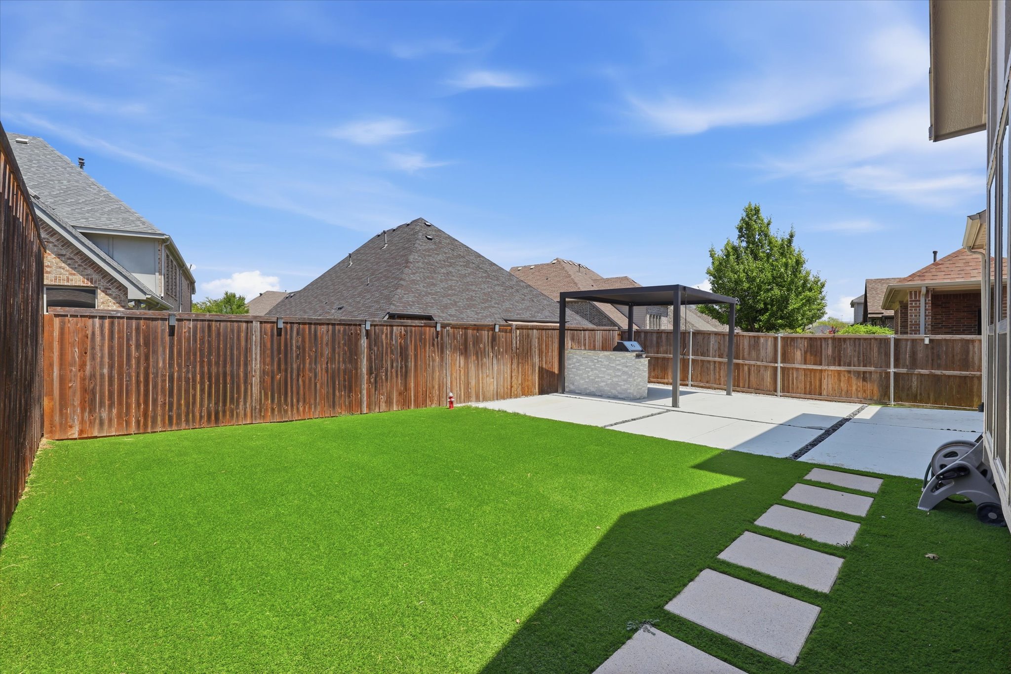 2433 Mare Road Carrollton, TX 75010 - Photo 35 of 41 Gallery Image 35