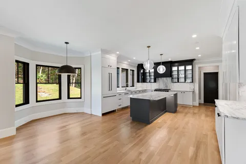 $3,975,000 | 957 South Street, Needham, MA 02492