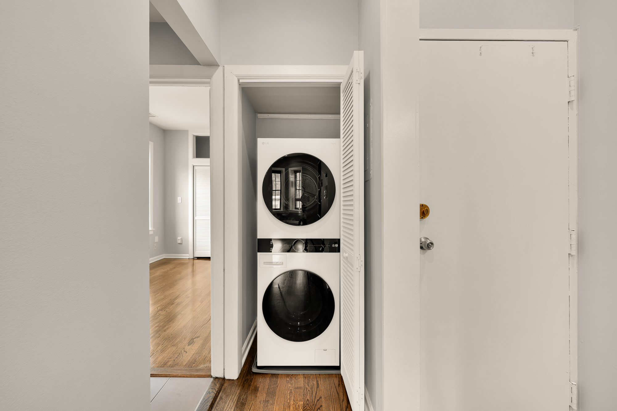 311 4th Street Southeast, Unit 6 Washington, DC 20003 - Photo 7 of 17