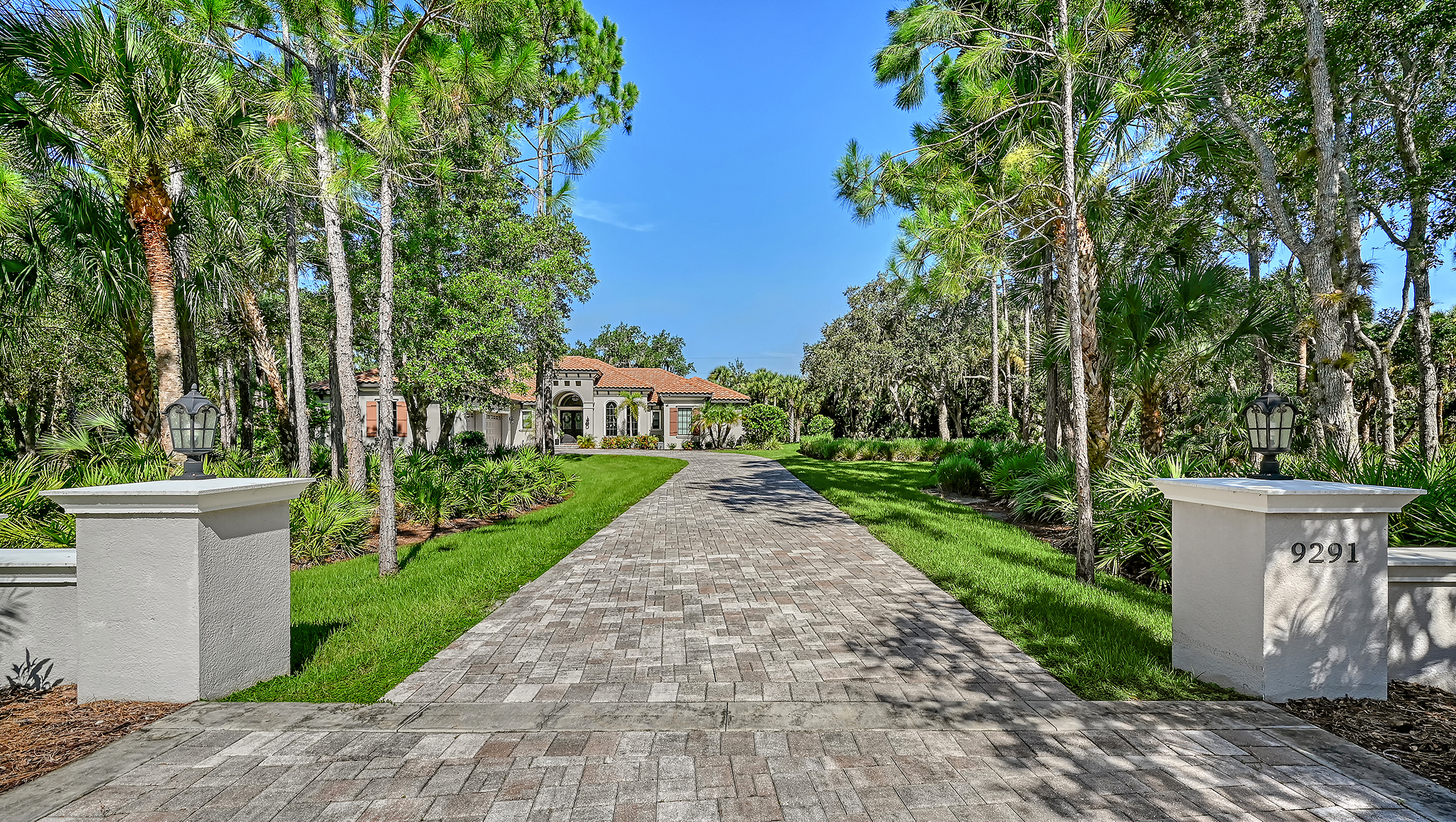 9291 Swaying Branch Road Sarasota, FL 34241 - Photo 4 of 51 Gallery Image 4