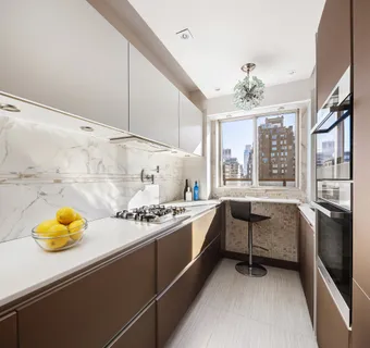 $2,350,000 | 20 East 74th Street, Unit 14B | Lenox Hill