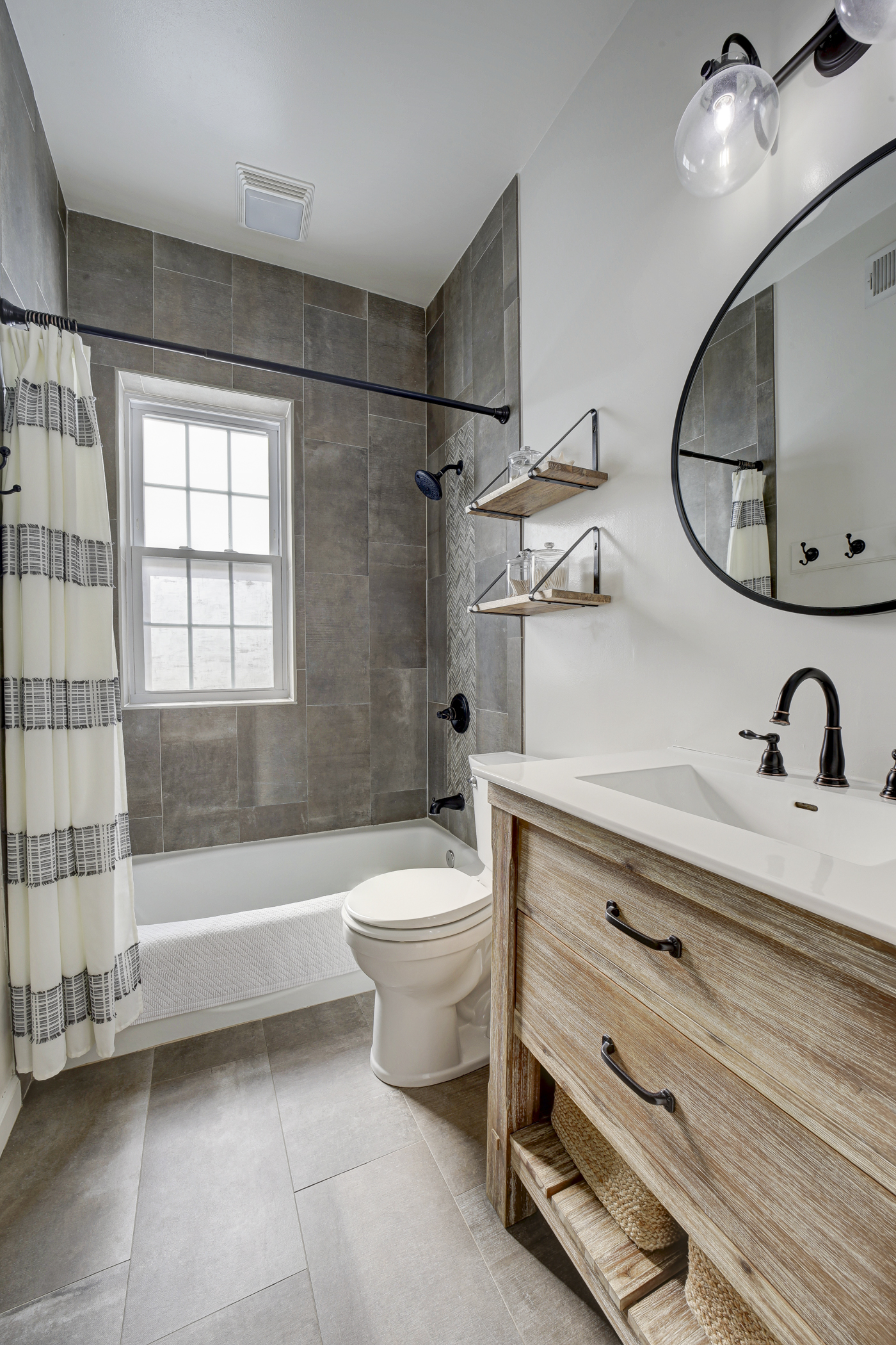 308 East Capitol Street Northeast, Unit 8 Washington, DC 20003 - Photo 20 of 29