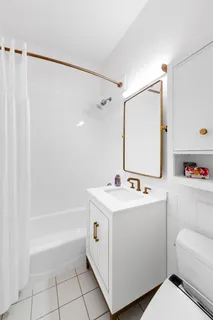 $1,195,000 | 92 Horatio Street, Unit 2F | West Village