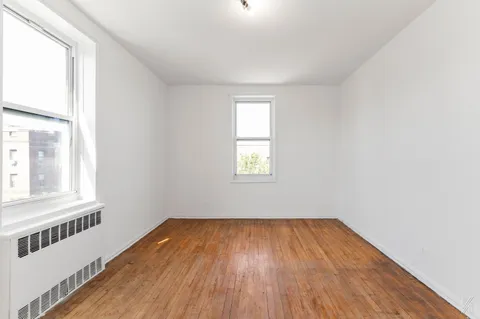 $259,000 | 88-01 35th Avenue, Unit 6B | Jackson Heights
