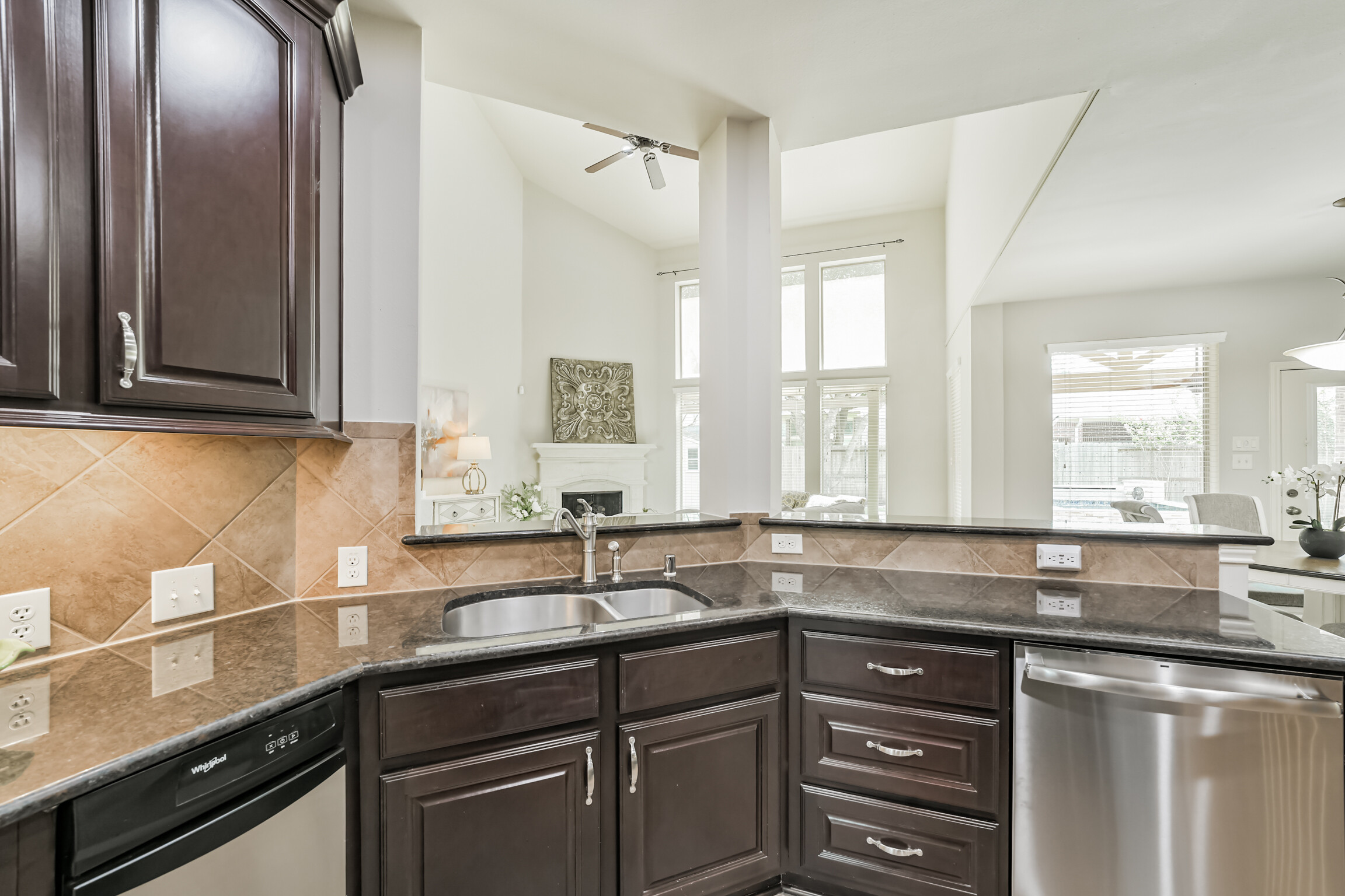 13607 Breakwater Path Loop Houston, TX 77044 - Photo 23 of 47