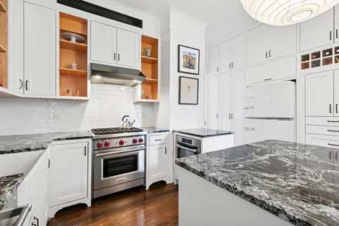 $4,300,000 | 31 West 12th Street, Unit 5E | Greenwich Village