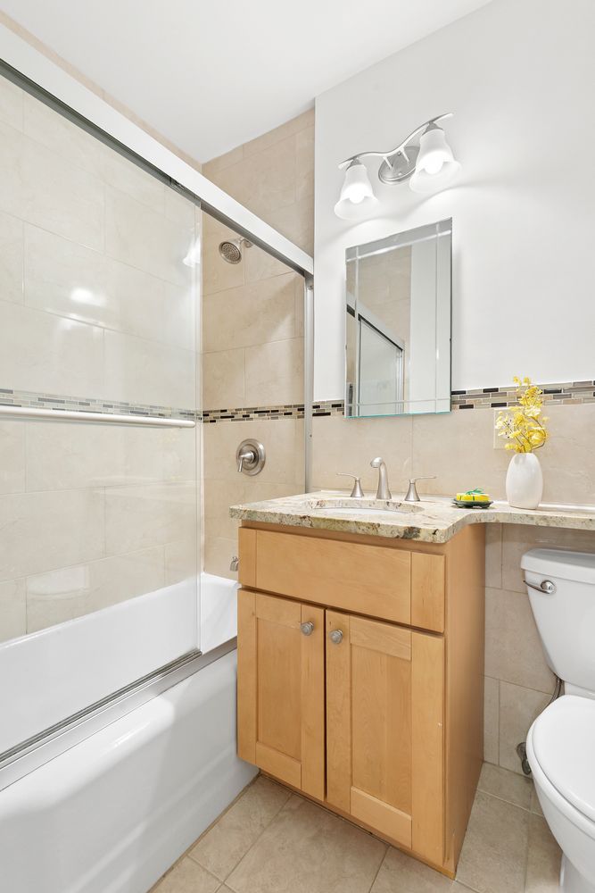 301 East 22nd Street, Unit 10B Manhattan, NY 10010 - Photo 5 of 8 Gallery Image 5