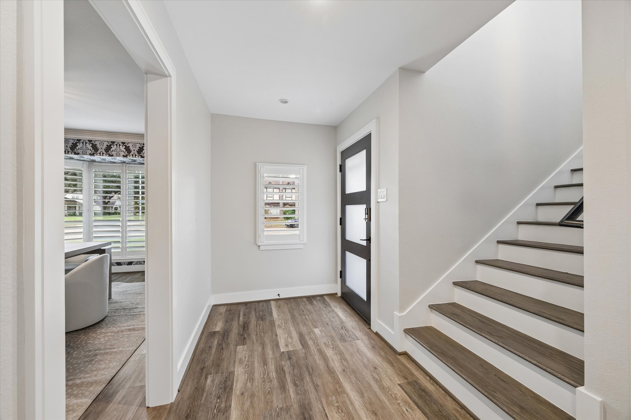 1139 Richelieu Lane Houston, TX 77018 - Photo 3 of 38 Gallery Image 3