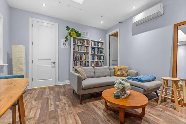 $4,000 | 488 Carroll Street, Unit 1 | Gowanus