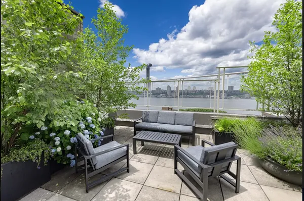 $8,000 | 424 West End Avenue, Unit 1108 | Upper West Side