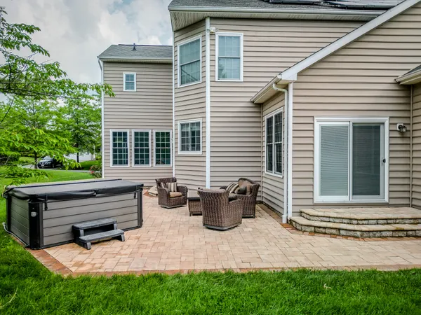 $1,050,000 | 8114 Kylemore Way, Ellicott City, MD 21043