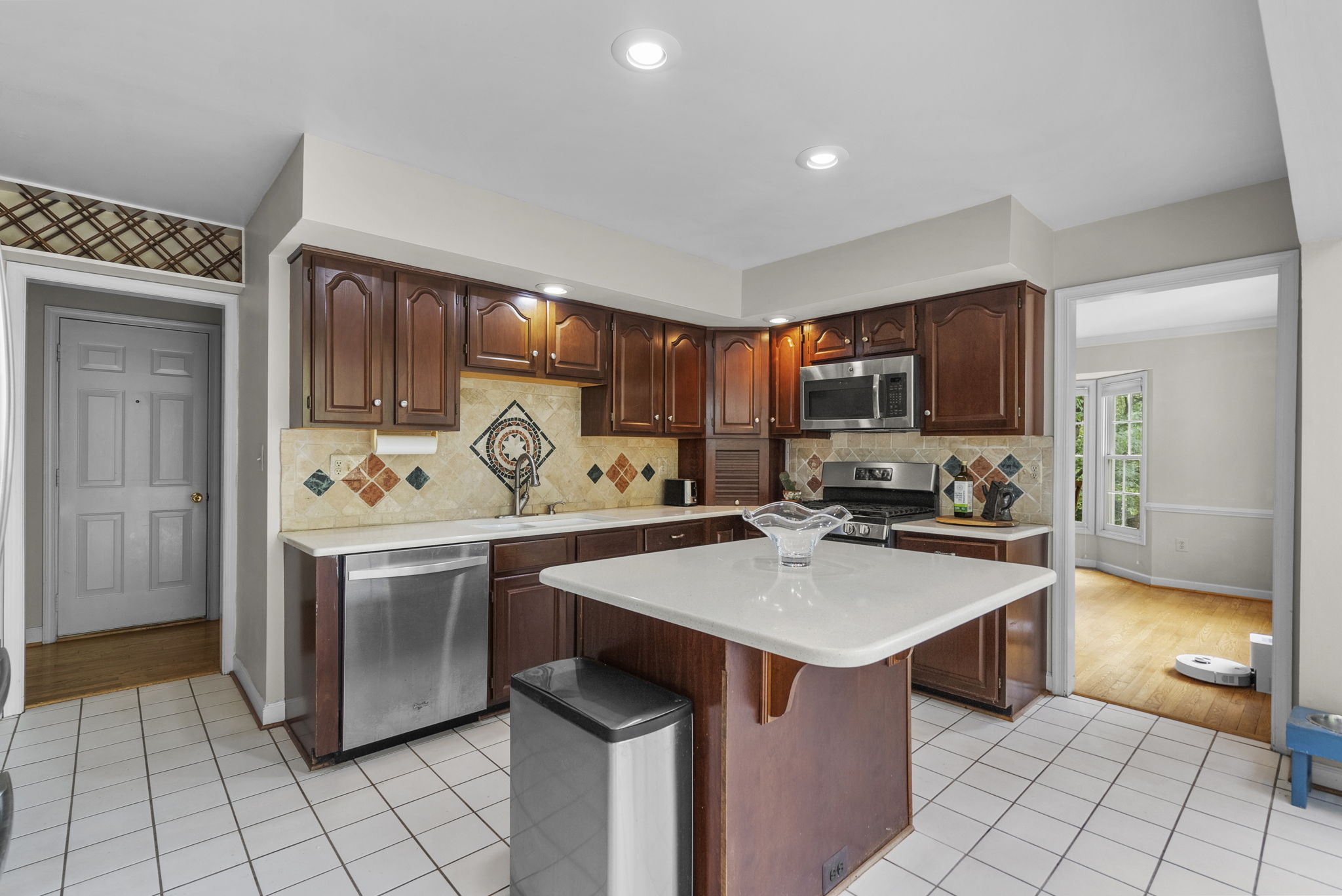 14307 Cartwright Way Gaithersburg, MD 20878 - Photo 12 of 33