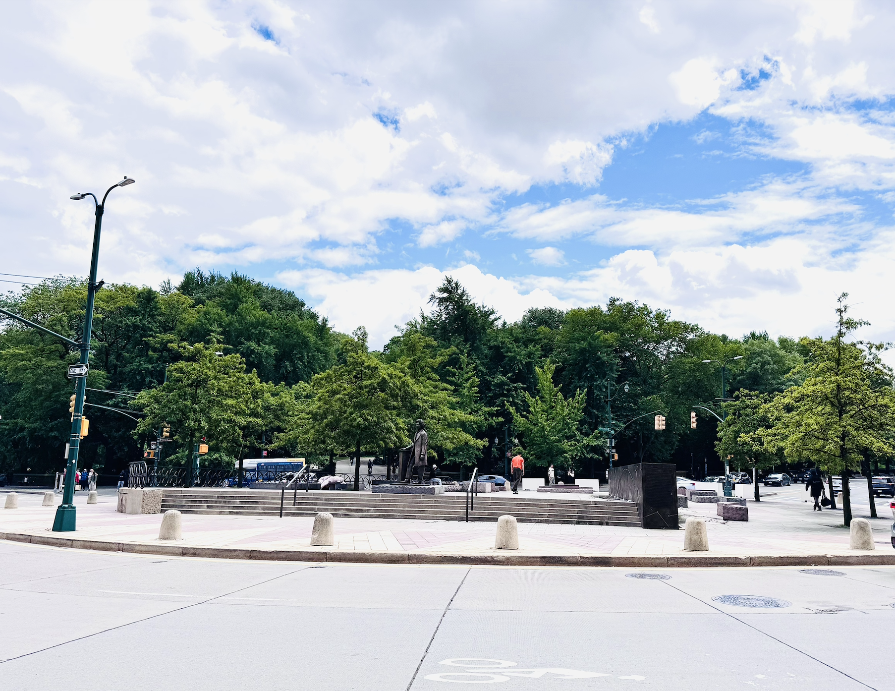2098 Frederick Douglass Boulevard, Unit 7M Manhattan, NY 10026 - Photo 13 of 15 a view of a terrace