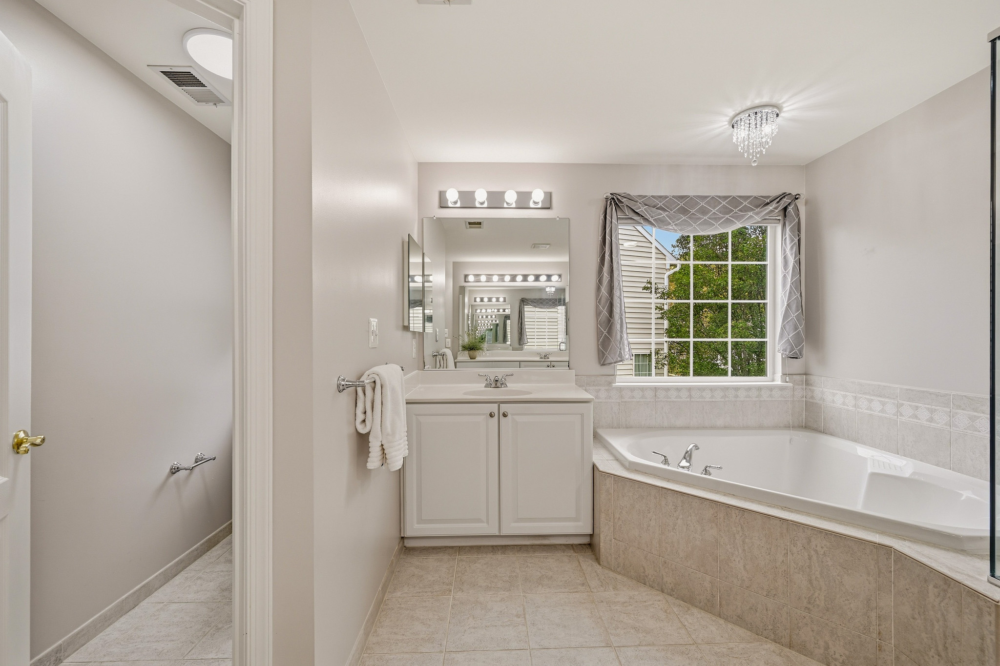 8208 Michaels Ridge Ellicott City, MD 21043 - Photo 51 of 80 Gallery Image 51