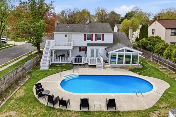 $709,000 | 1 Yardley Court, Mount Laurel, NJ 08054