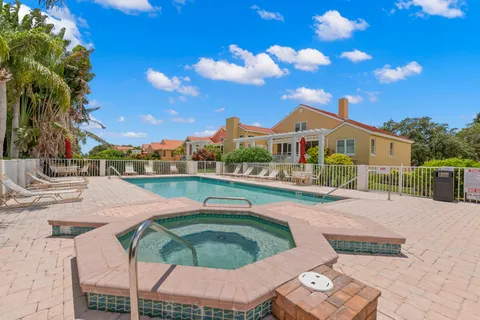 $885,000 | 6 Academy Way, Unit 221, St. Petersburg, FL 33711