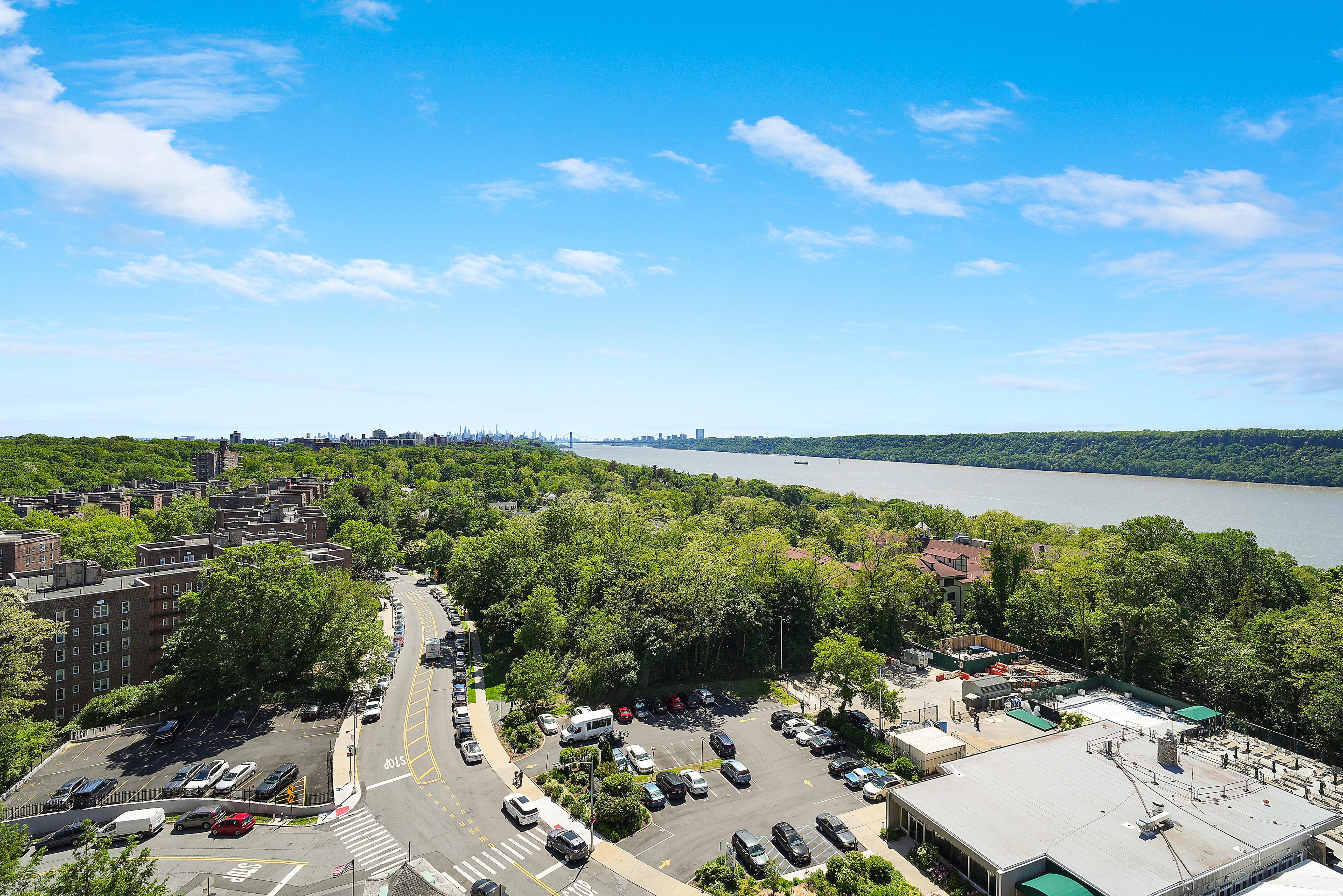 5700 Arlington Avenue, Unit 16T Bronx, NY 10471 - Photo 14 of 16 a view of a city