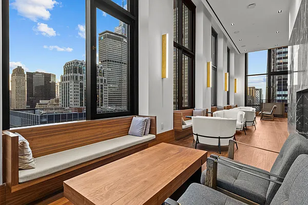 135 East 47th Street, Unit 16F Manhattan, NY 10017 - Photo 11 of 13