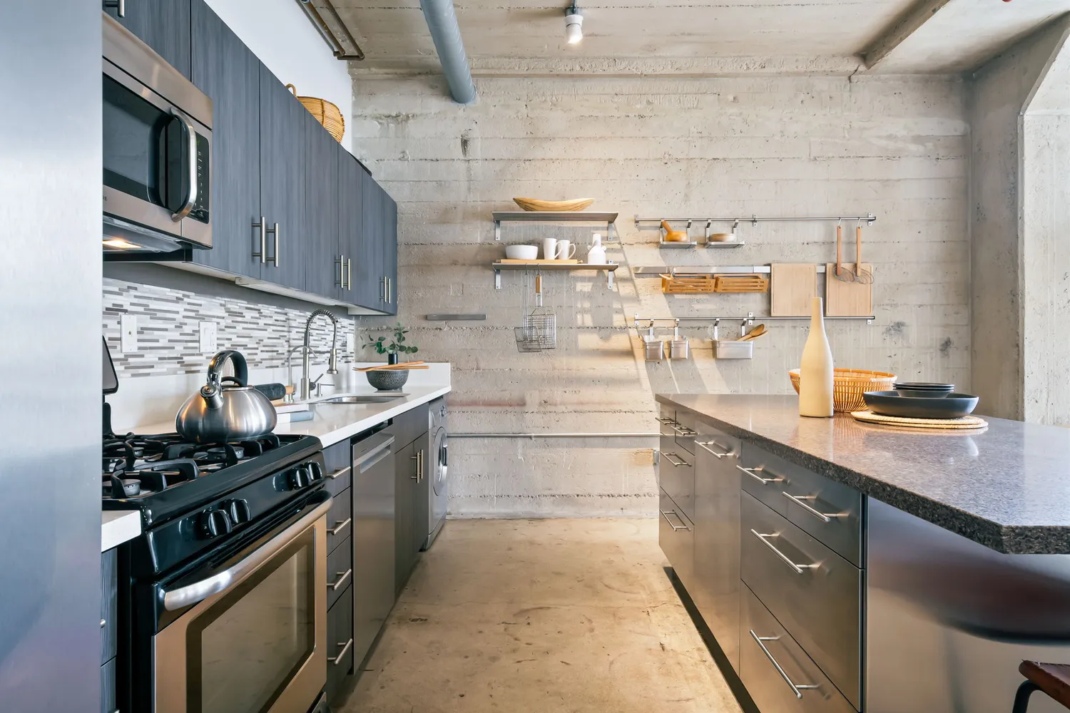 $928,000 | 825 East 4th Street, Unit 310, Los Angeles, CA 90013