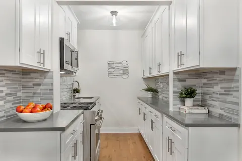$950,000 | 345 Riverside Drive, Unit 1E | Upper West Side