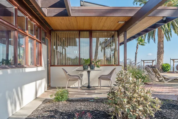 $1,999,000 | 17728 Ridgeway Road, Granada Hills, CA 91344