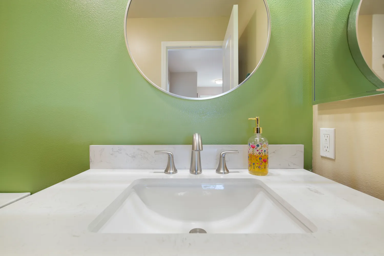 $975,000 | 223 Lau Oliwa Loop, Unit 38, Wailuku, HI 96793