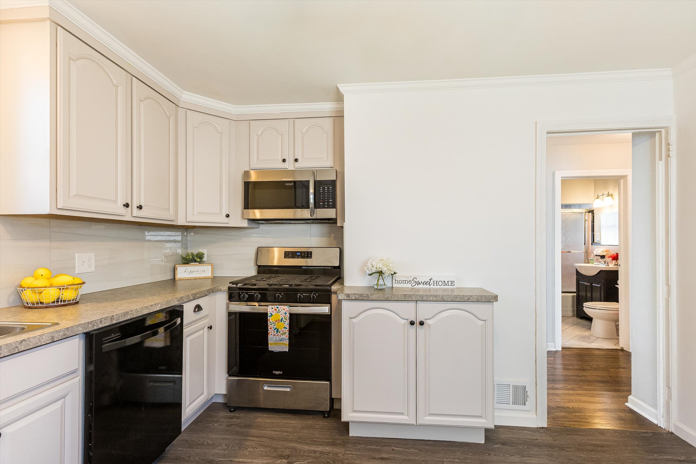 50 Ridge Avenue Bloomfield, NJ 07003 - Photo 11 of 32