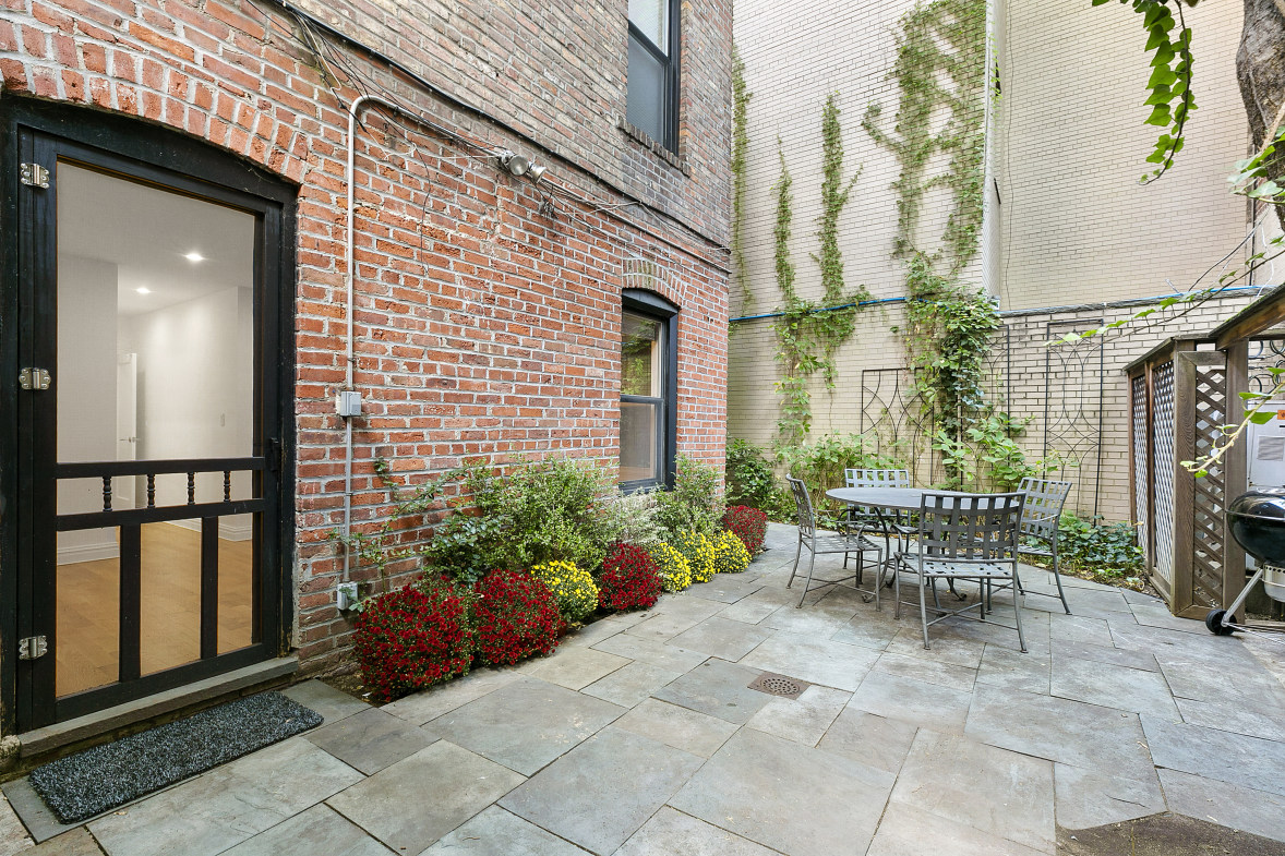 242 East 15th Street, Unit 1 Manhattan, NY 10003 - Photo 12 of 17